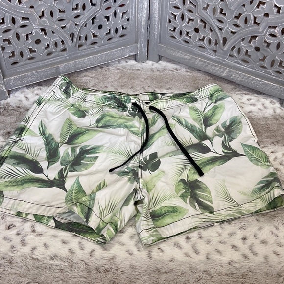 Men’s H&M swim trunks large tropical palm trees leaves beach pool party summer - Picture 6 of 10